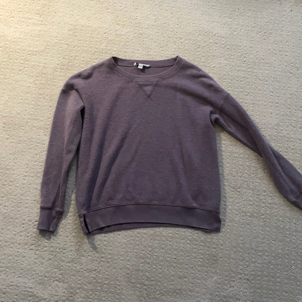 Small sweater, maroonish